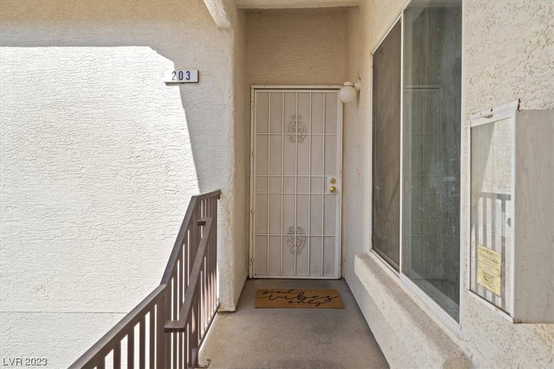 Las Vegas, NV 89149,4830 Grey Wolf LN #203