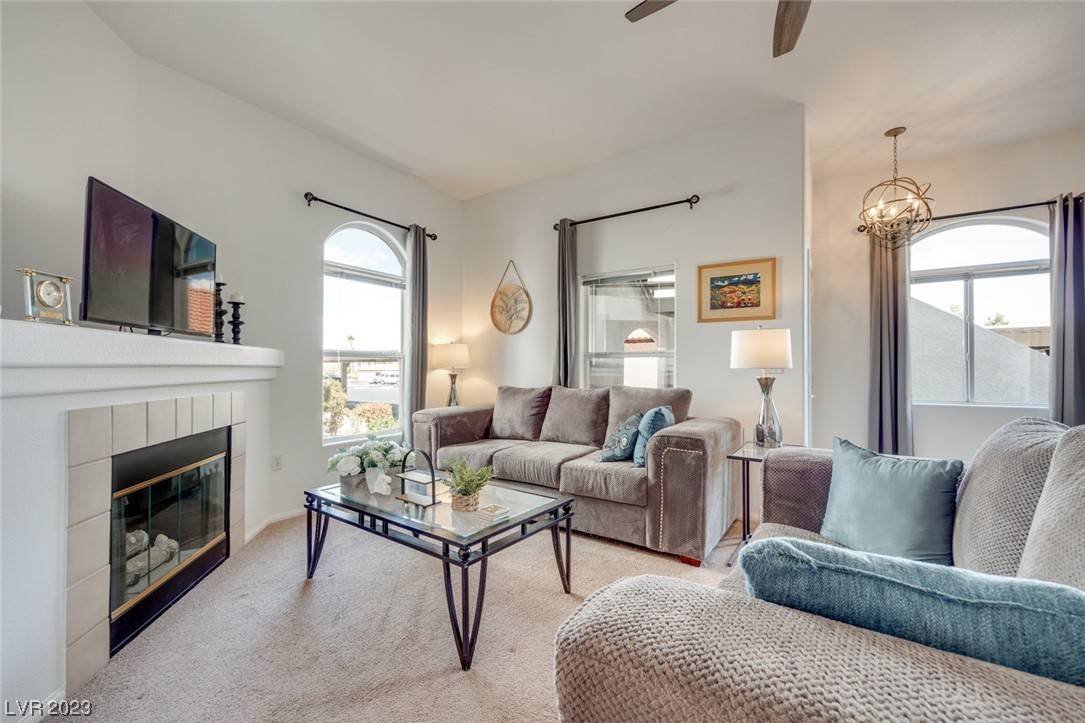 Henderson, NV 89052,700 Carnegie ST #4512