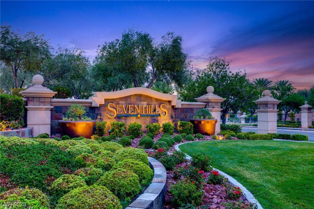 Henderson, NV 89052,950 Seven Hills DR #1016