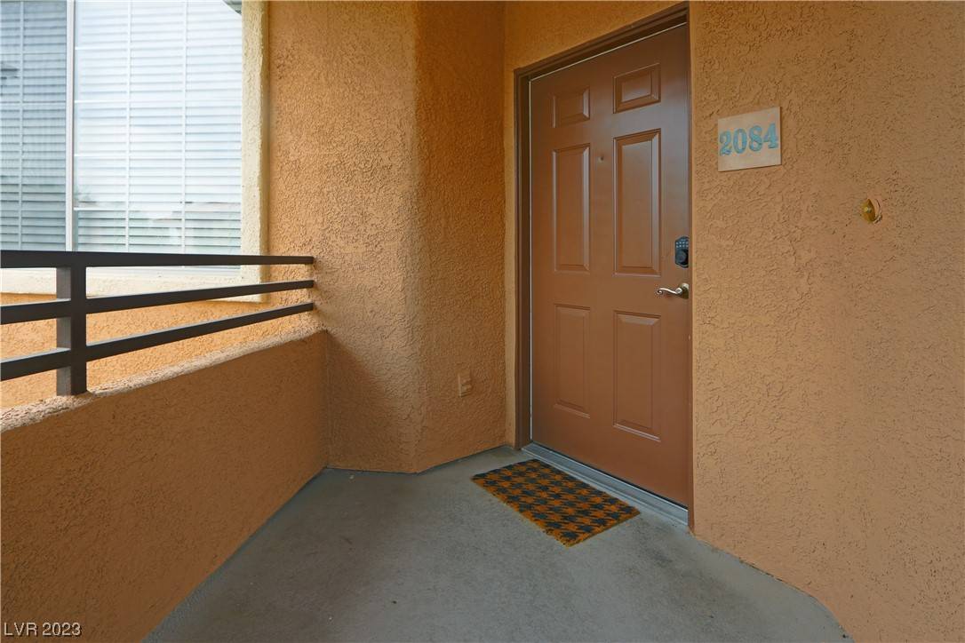 Las Vegas, NV 89134,9901 Trailwood DR #2084