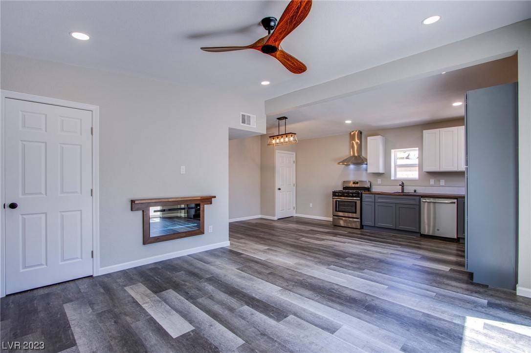 North Las Vegas, NV 89030,2731 Perliter AVE