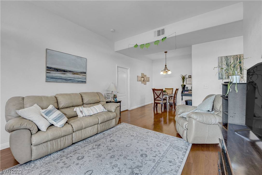 Henderson, NV 89052,700 Carnegie ST #4712