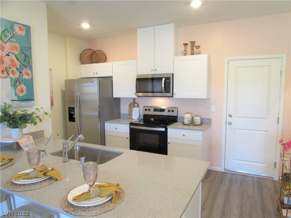 Henderson, NV 89002,480 Waterfall Cove CT #48