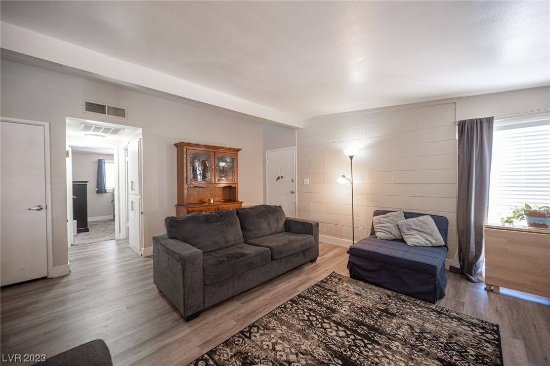 Las Vegas, NV 89169,2777 Hermosa ST
