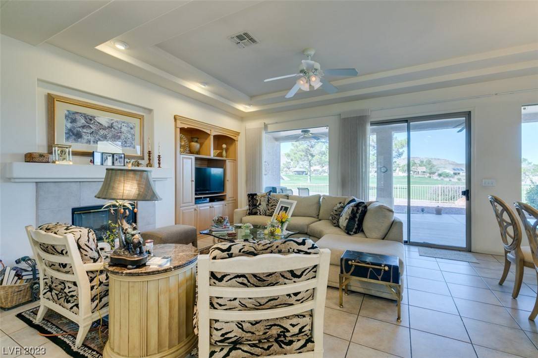 Henderson, NV 89012,601 Mountain Links DR