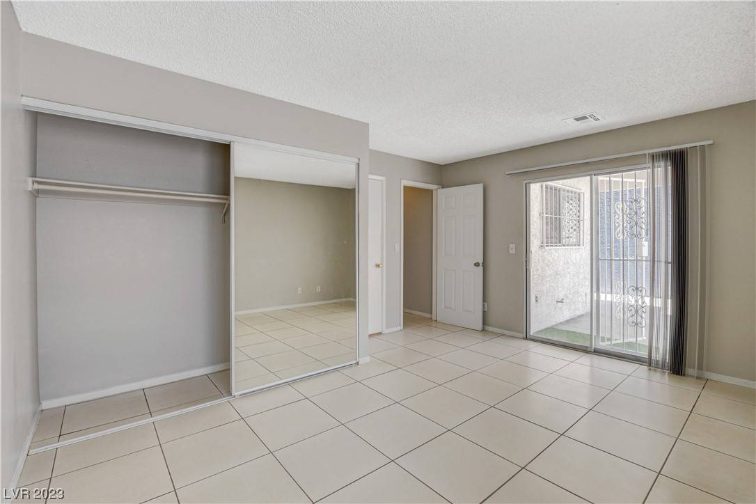 Las Vegas, NV 89110,5541 Big Sea ST
