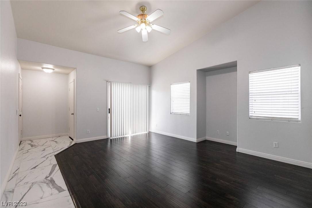Las Vegas, NV 89117,2052 Quarry Ridge ST #207