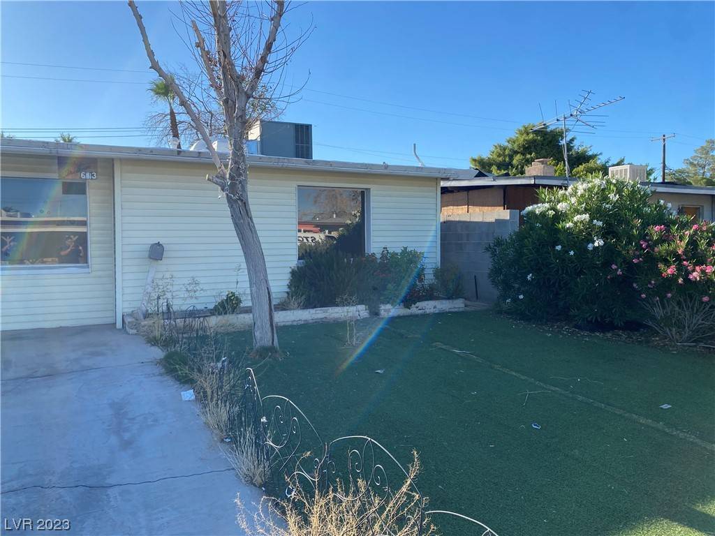 Las Vegas, NV 89107,613 Stanford ST