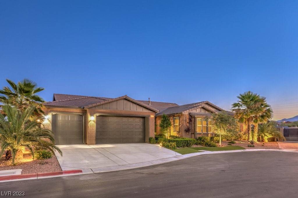 Las Vegas, NV 89113,8477 Pine Glade CT