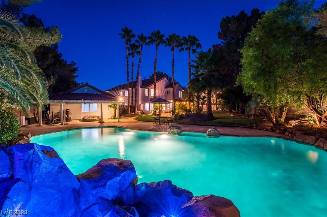 Las Vegas, NV 89145,709 Rivenbark CT