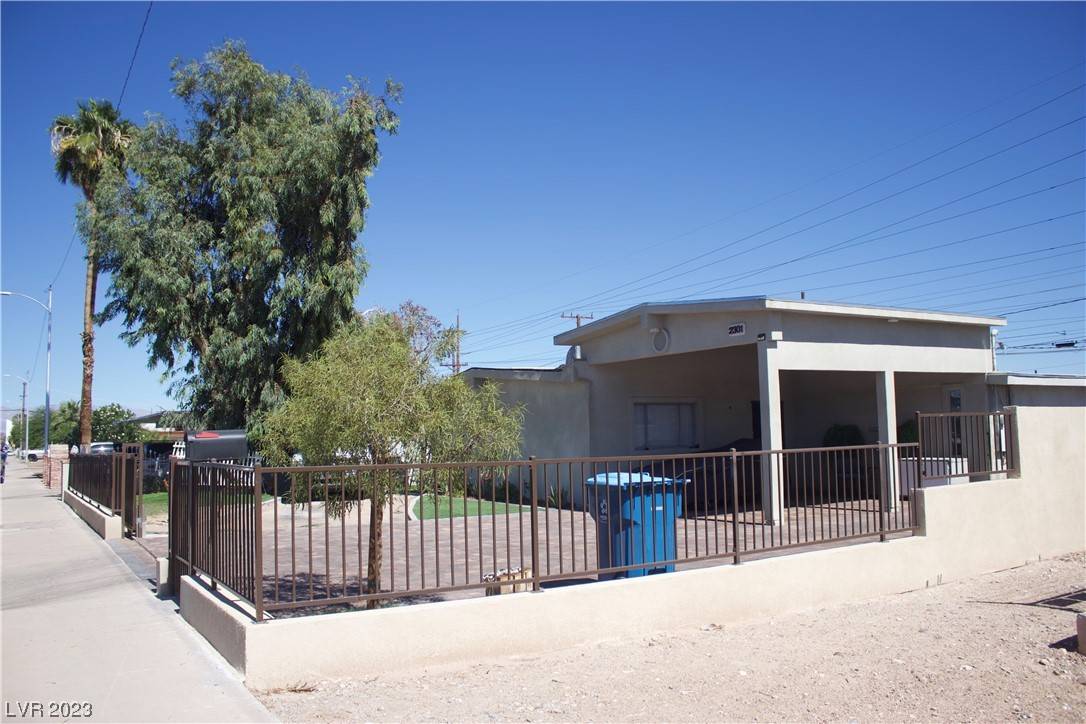 Las Vegas, NV 89104,2301 S 17th ST