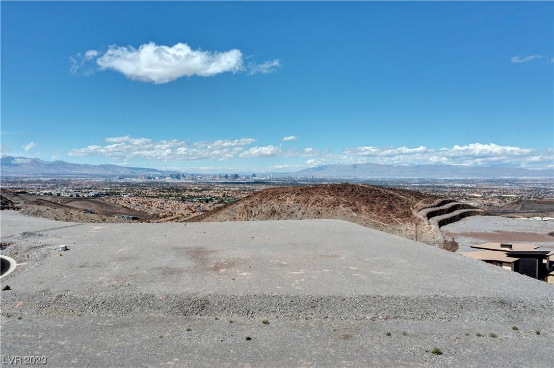 Henderson, NV 89012,2 Highcrest CT