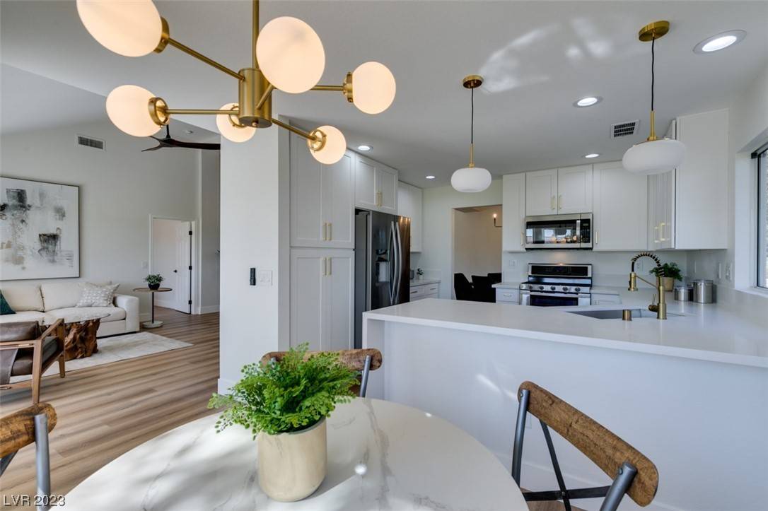Las Vegas, NV 89134,9509 Eagle Valley DR