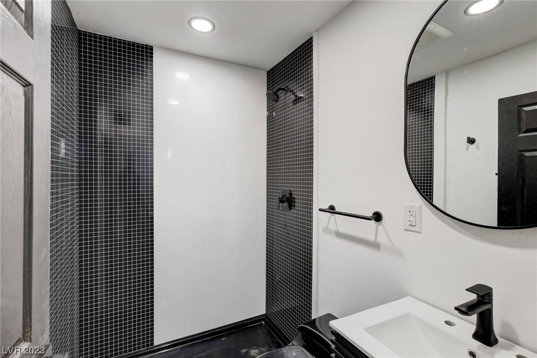 Las Vegas, NV 89102,1922 Fairfield AVE #102