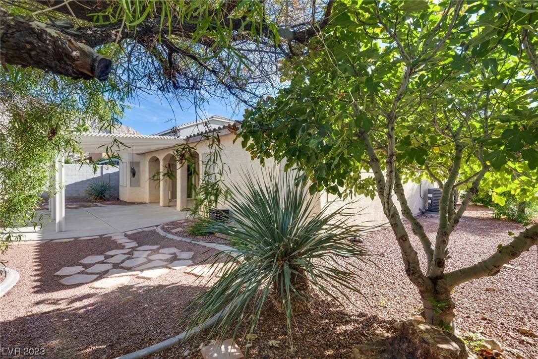 Las Vegas, NV 89110,6420 Claremore CT