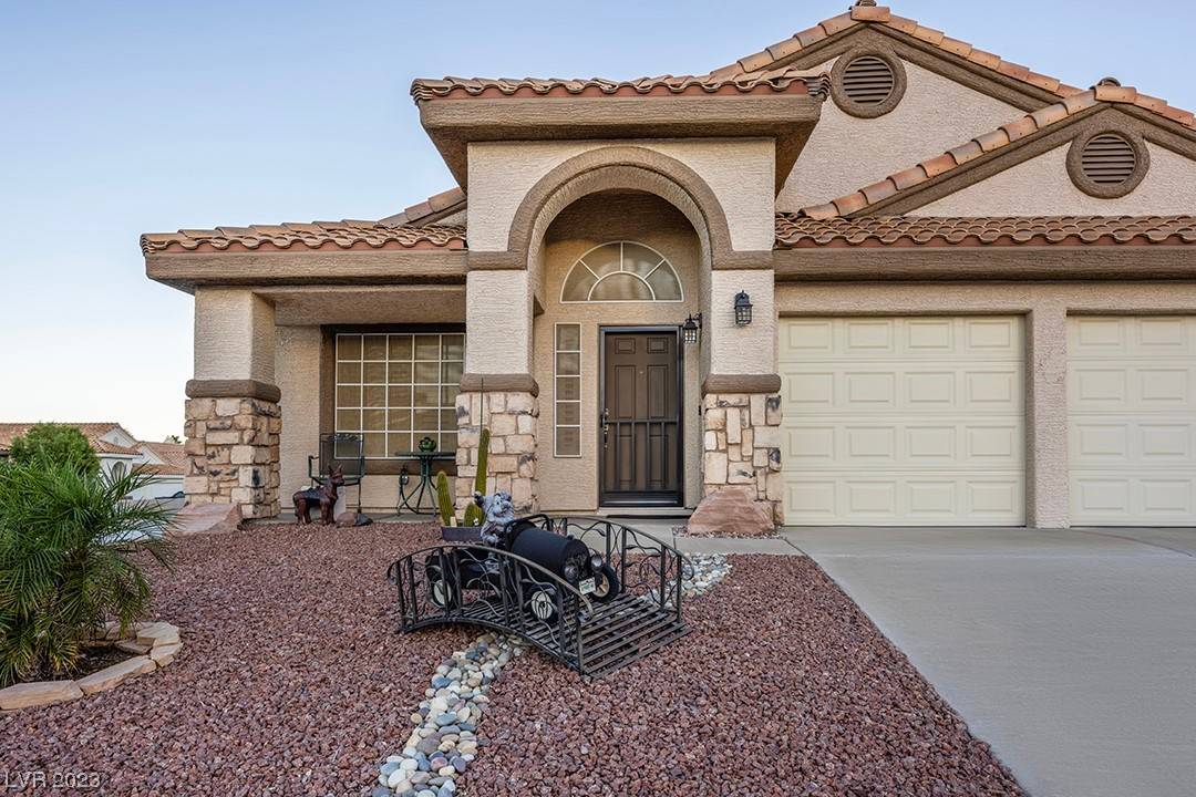 Henderson, NV 89002,681 Mineral Hill LN