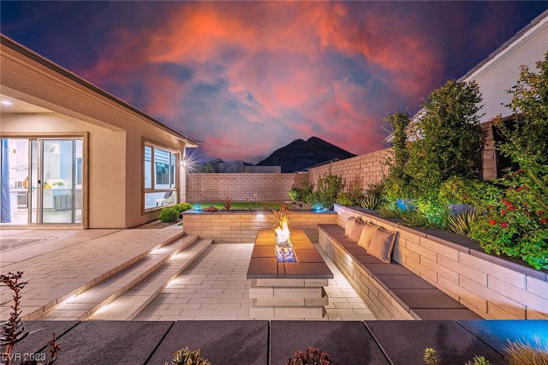 Las Vegas, NV 89138,3024 Sierra Juniper CT