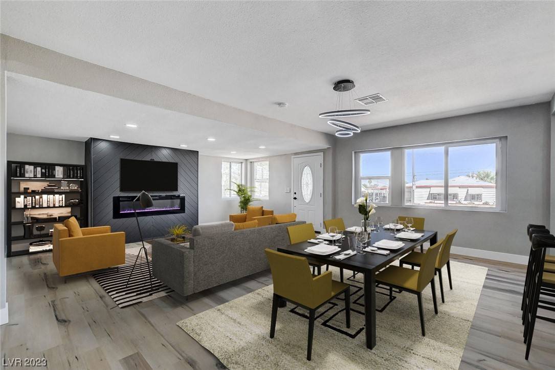 Henderson, NV 89015,560 Karen WAY