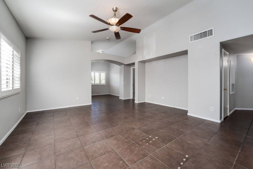 Las Vegas, NV 89117,2153 Turquoise Ridge ST #206