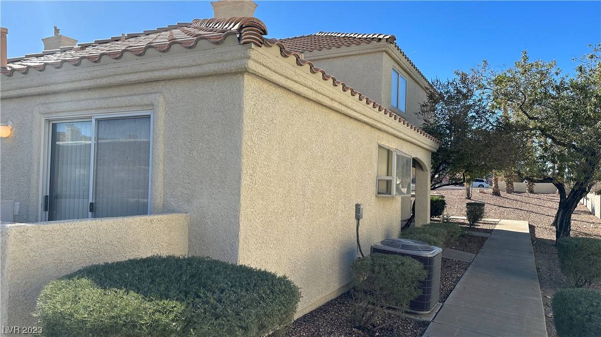 Henderson, NV 89015,645 Anne LN #645