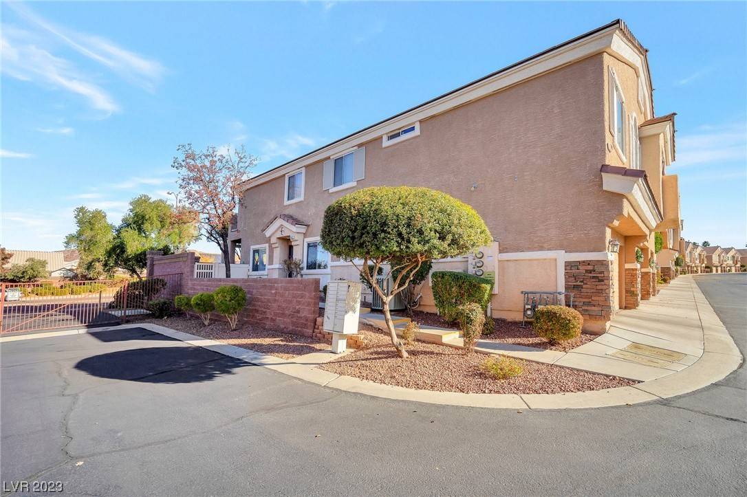 Henderson, NV 89002,2472 Crafty Clint LN #0