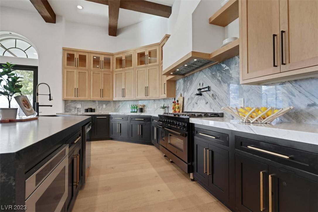 Henderson, NV 89052,9 Yorkridge CT