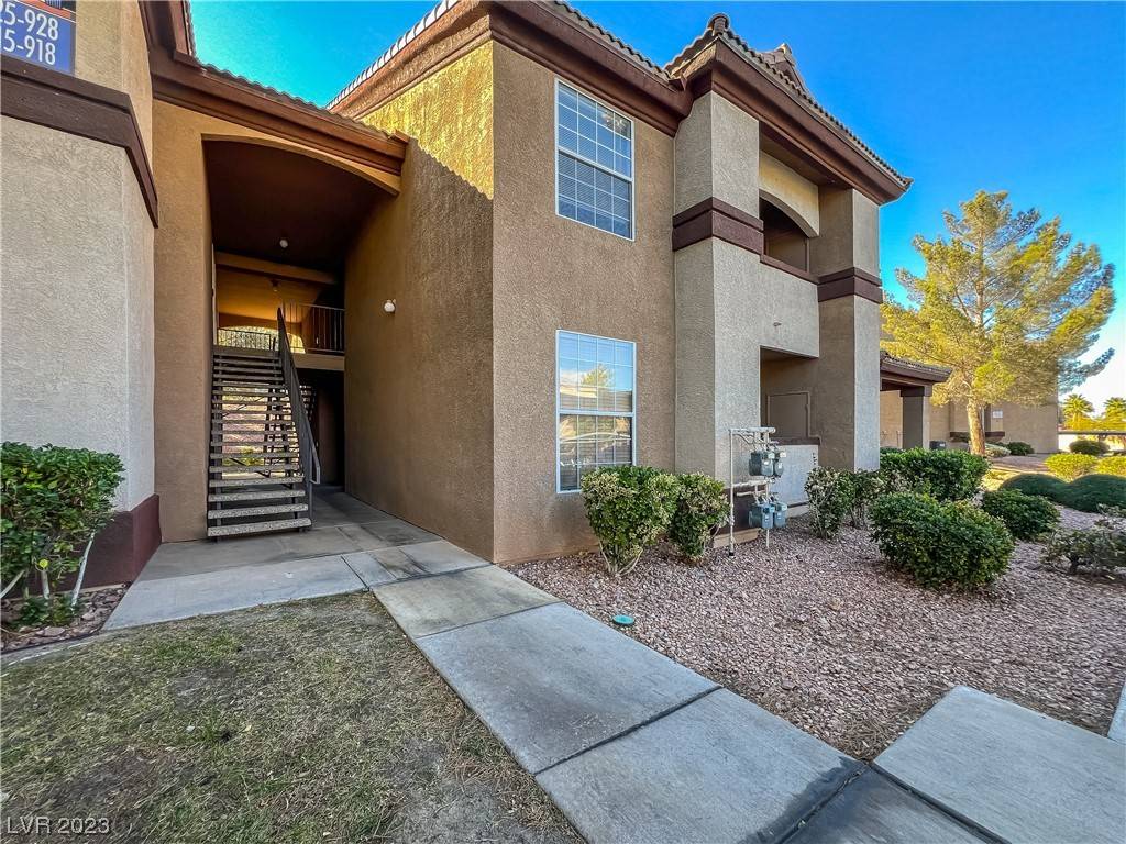 Henderson, NV 89012,231 W Horizon Ridge Pkwy #918