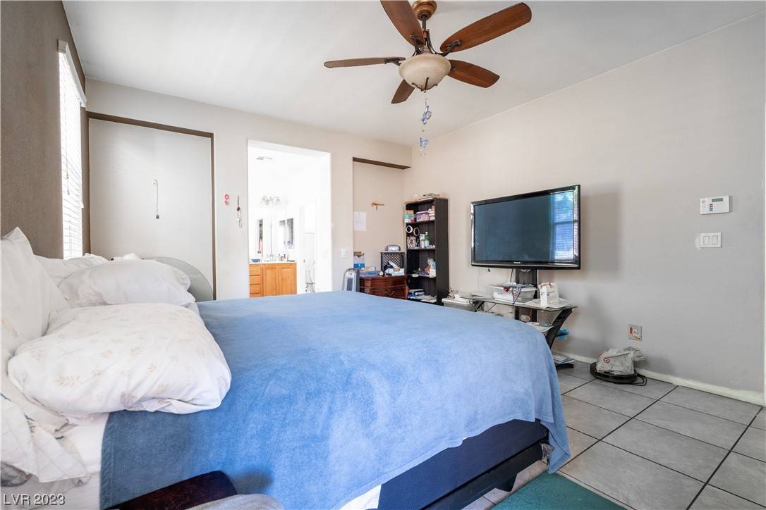 Las Vegas, NV 89130,4517 Carbine Chapel ST