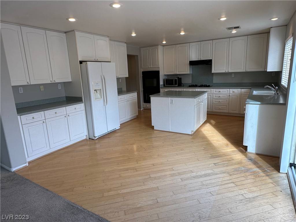 Las Vegas, NV 89113,7826 Sagebrush Bend ST