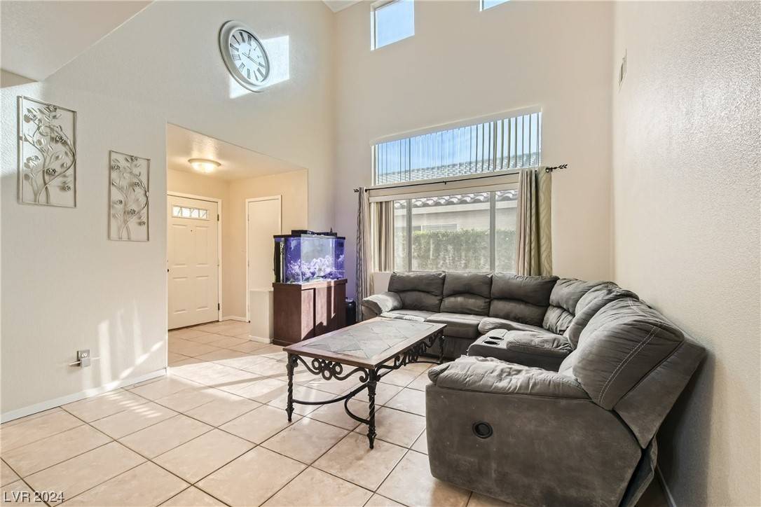 North Las Vegas, NV 89031,6043 Shadow Oak DR