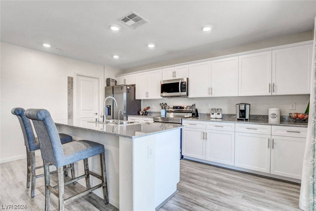 North Las Vegas, NV 89086,6846 Magenta Moon ST