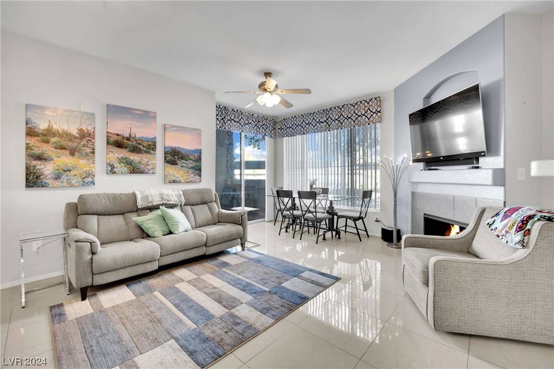 Las Vegas, NV 89113,7123 S Durango DR #105
