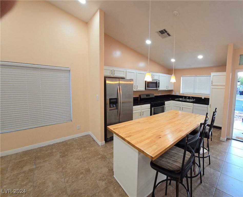 North Las Vegas, NV 89081,4500 Testarossa LN