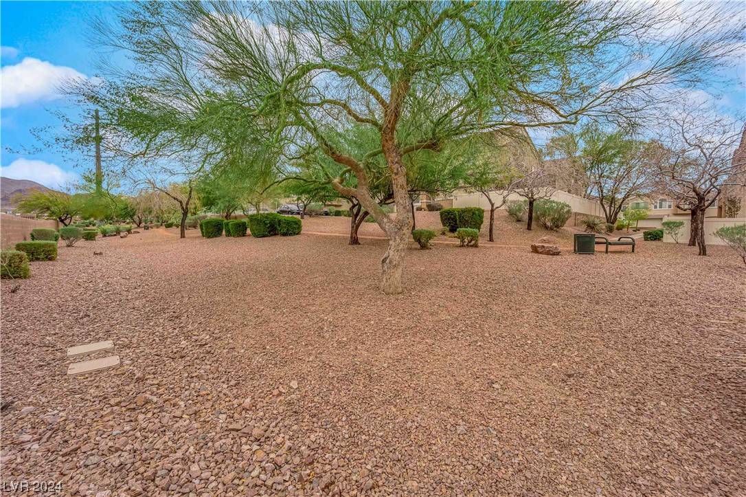Henderson, NV 89002,1065 Cryer CT #102