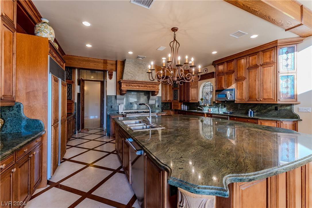 Las Vegas, NV 89113,5 Ventana Canyon DR
