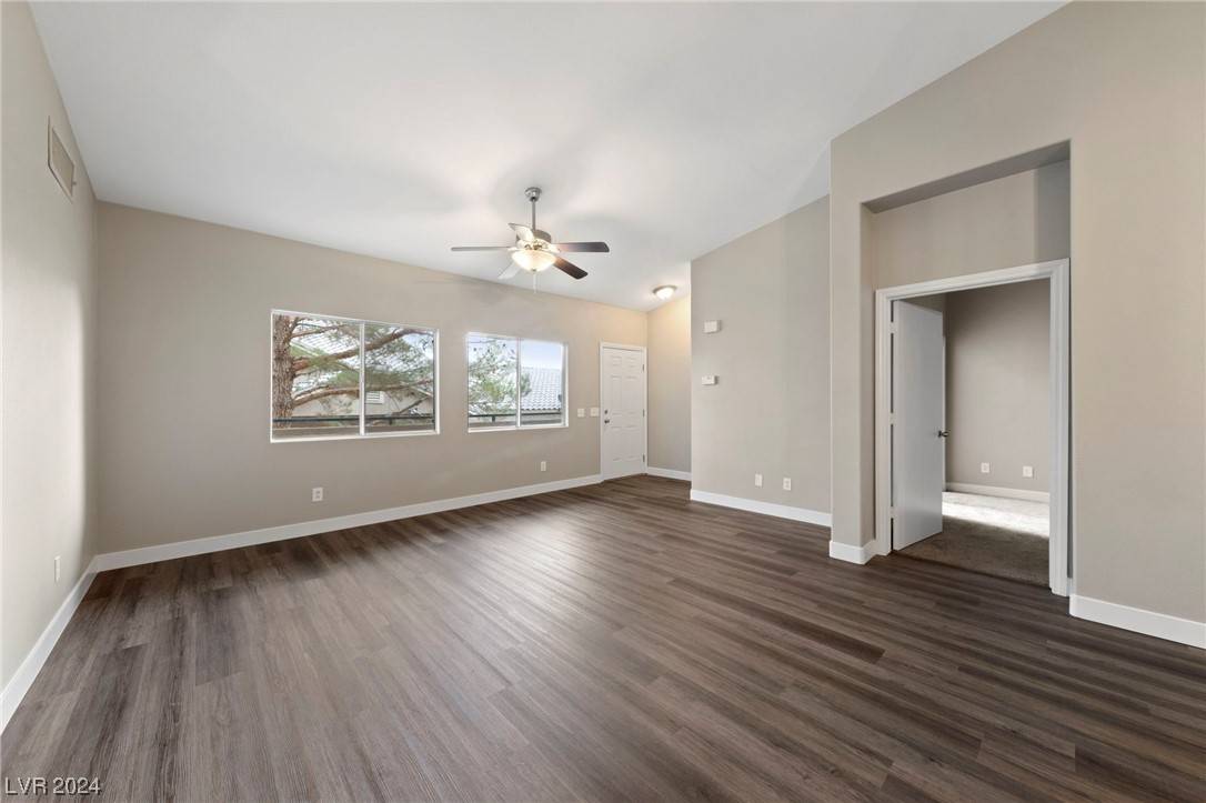 Las Vegas, NV 89117,2052 Quarry Ridge ST #203