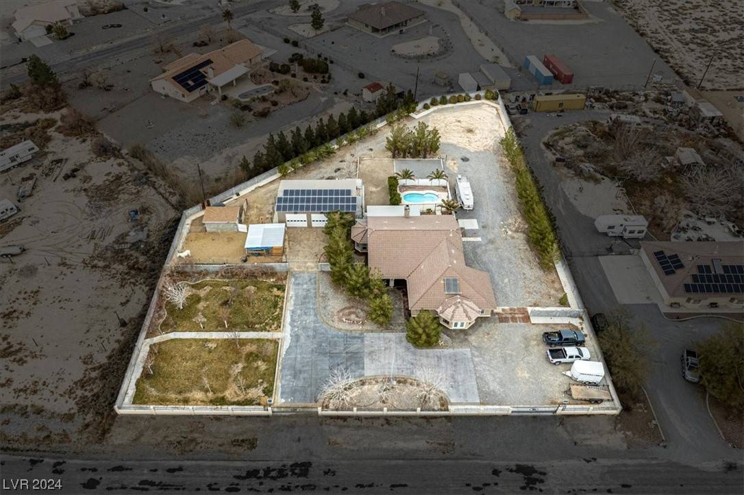 Pahrump, NV 89048,920 Garden LN
