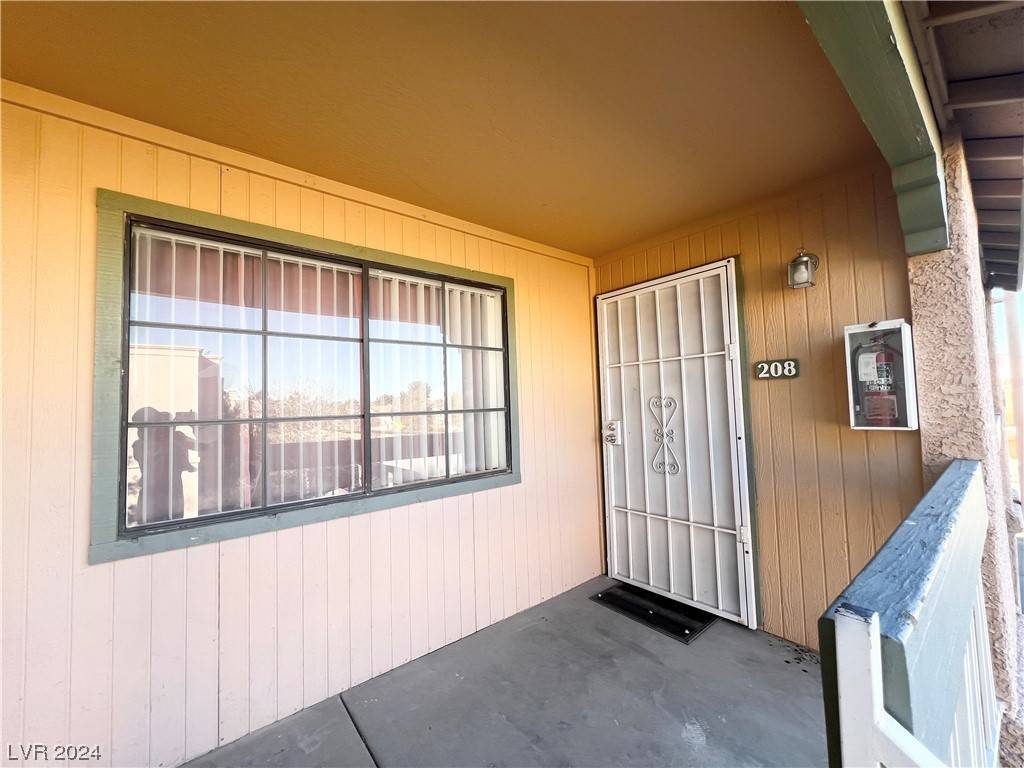Las Vegas, NV 89118,5154 S Jones BLVD #208