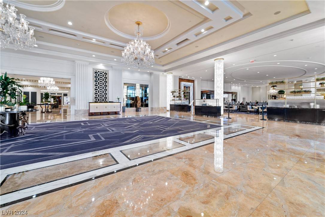 Las Vegas, NV 89109,2000 N Fashion Show DR #2916