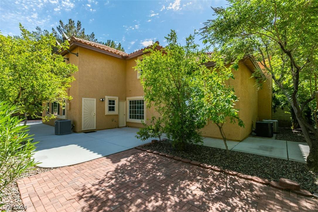 Henderson, NV 89014,39 Pheasant Ridge DR