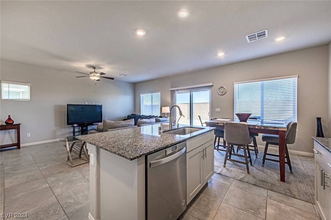 Las Vegas, NV 89113,8278 Palladium ST