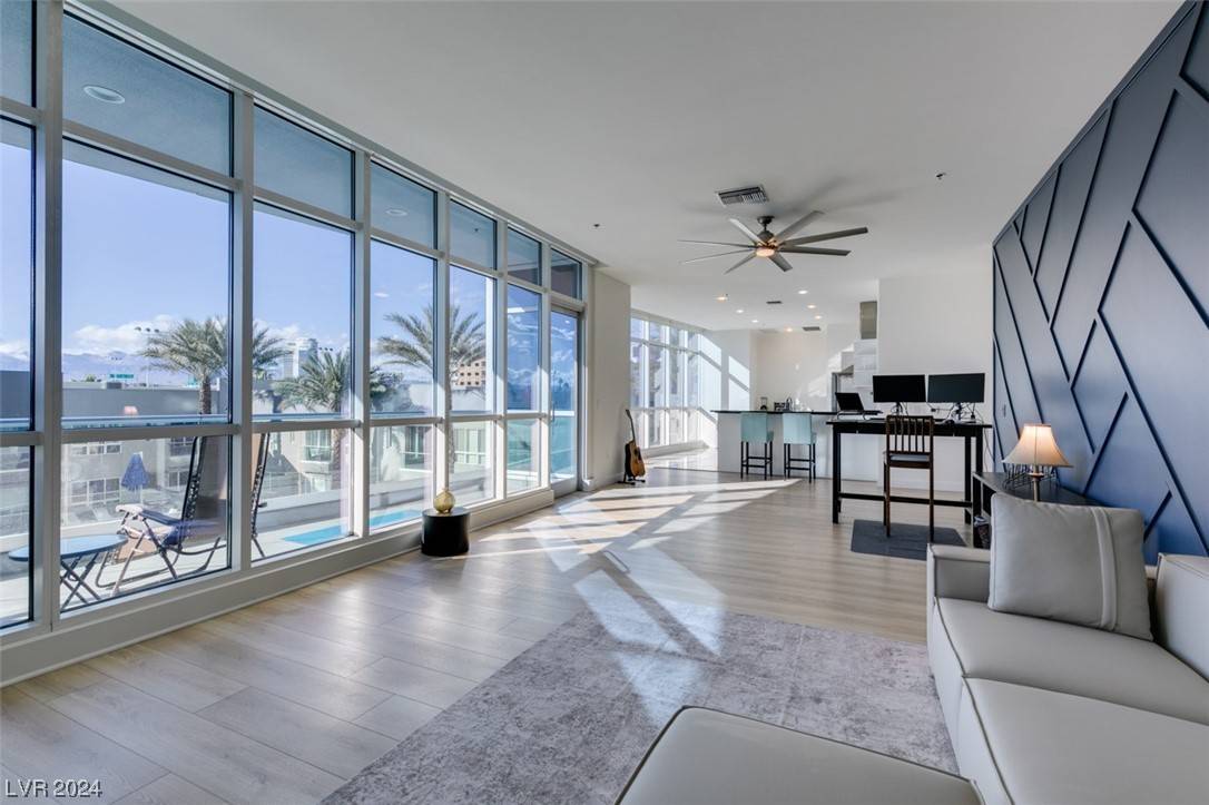 Las Vegas, NV 89103,4575 Dean Martin DR #305