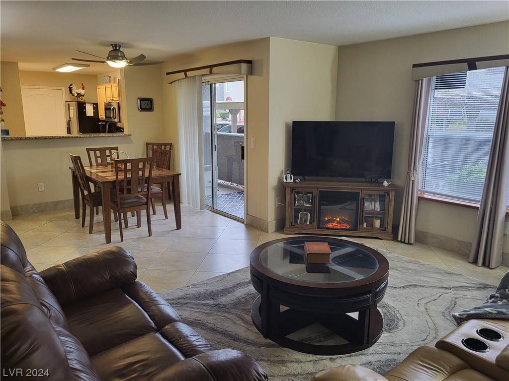 Las Vegas, NV 89118,5055 W Hacienda AVE #1076