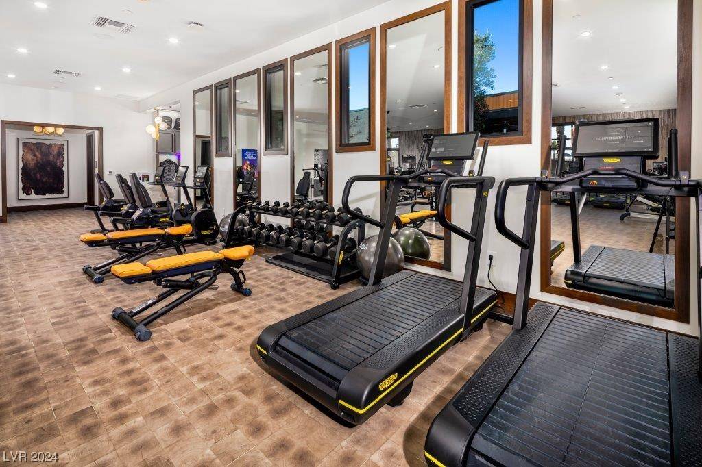 Las Vegas, NV 89143,10017 Auburn Rose AVE #265