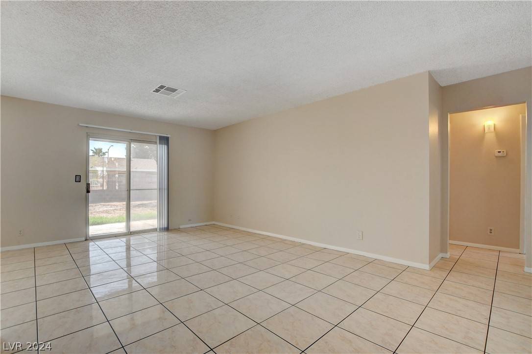 Las Vegas, NV 89110,42 Locustwood ST #0