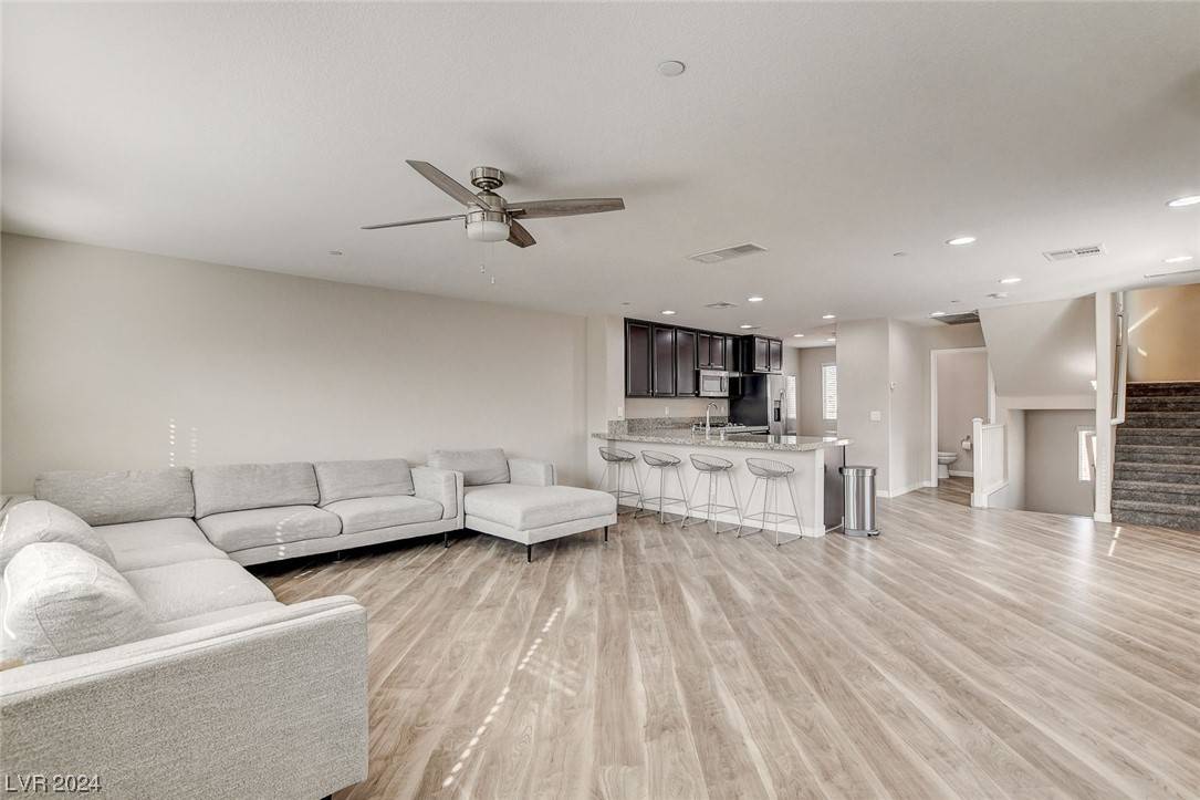 Henderson, NV 89074,1525 Spiced Wine AVE #21104