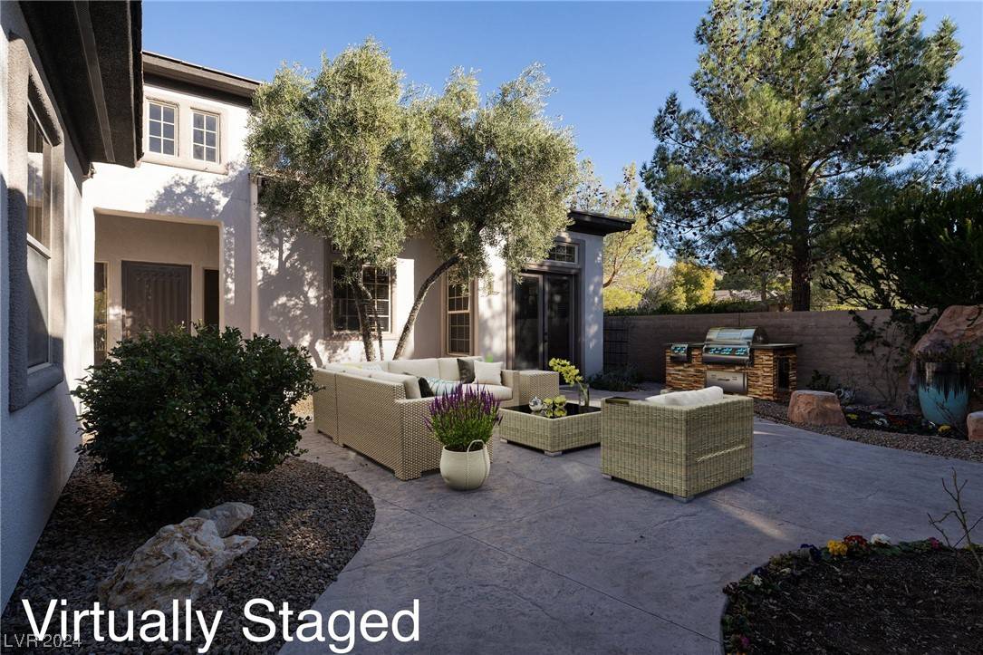 Henderson, NV 89052,64 Desert Highlands DR