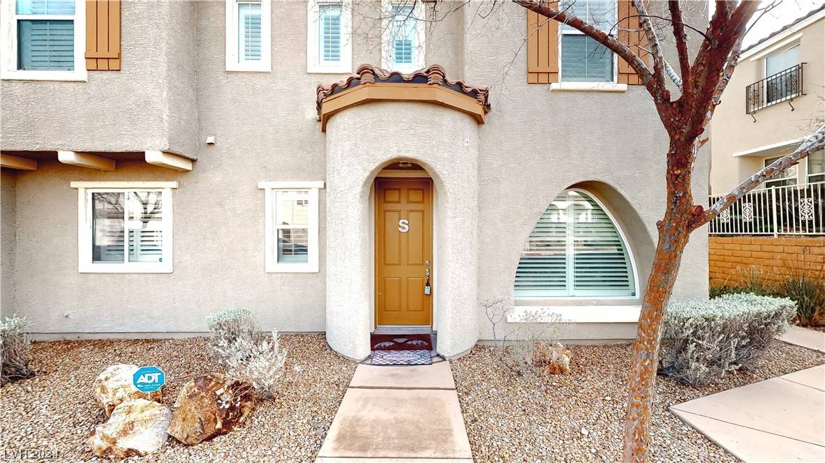 Las Vegas, NV 89138,1033 Railroad Flat CT