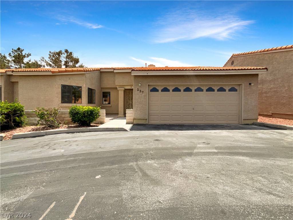 Las Vegas, NV 89145,237 N Cimarron RD