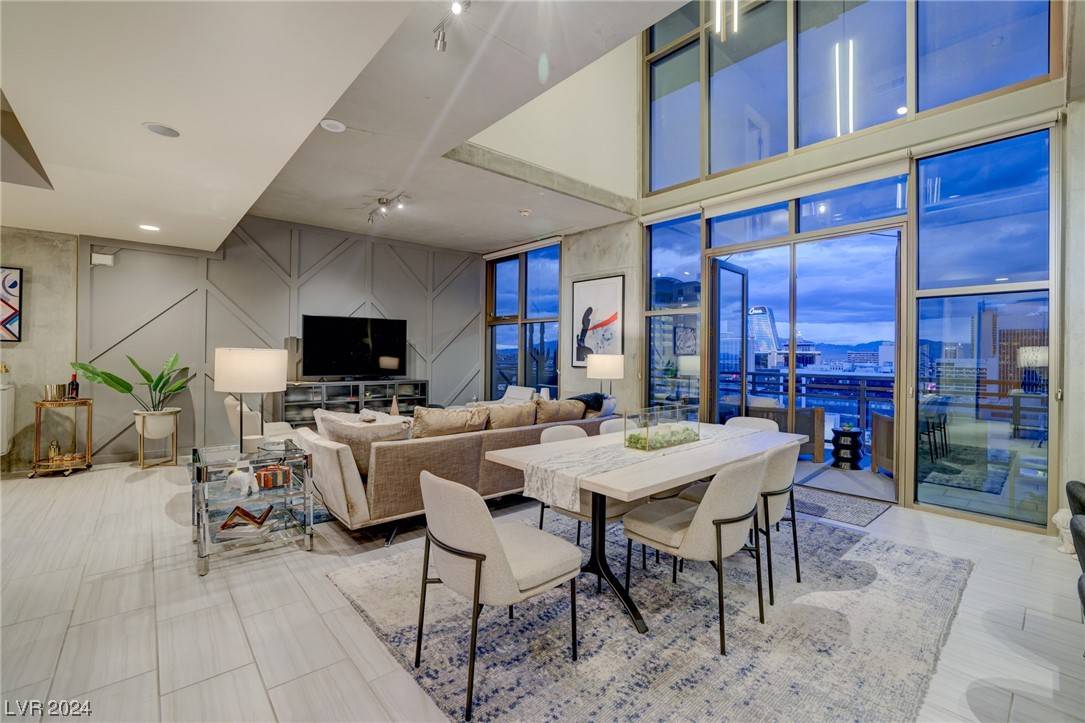 Las Vegas, NV 89101,353 E Bonneville AVE #1406